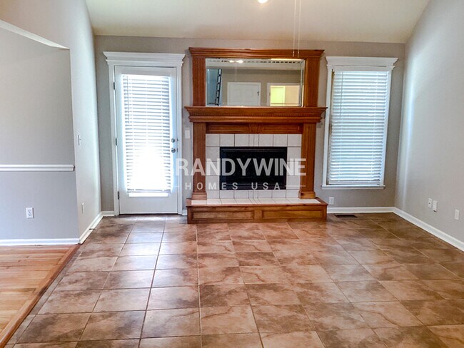 Building Photo - New Beginnings Begin at Home! 3BED 3.5BATH...