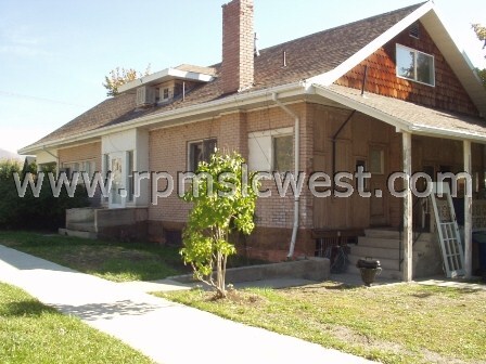 Building Photo - 387 G St