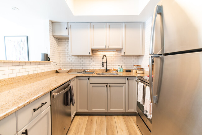 Foto del edificio - 4906 S Blackstone Ave