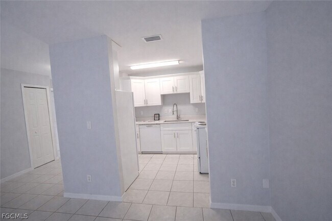 Foto del edificio - 2903 Hightower Ave S