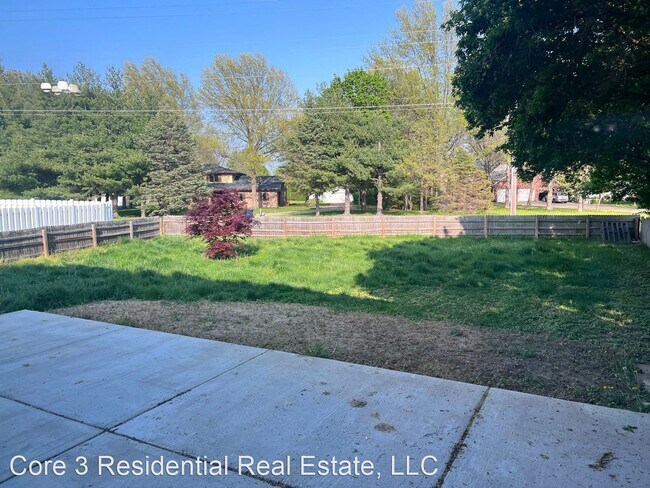 Building Photo - 3 br, 2.5 bath House - 3228 Red Oak Lane