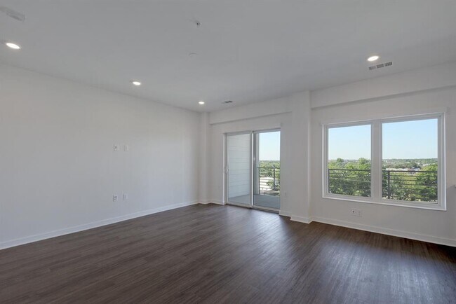 Foto del edificio - 4361 S Congress Ave