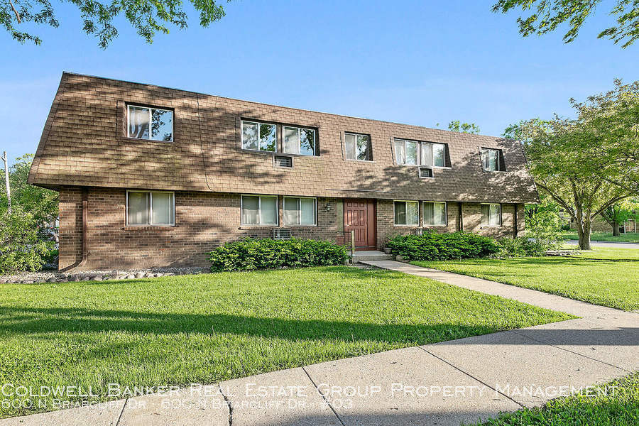 600 N Briarcliff Dr Unit 600 N Briarcliff Dr, Appleton, WI 54915 Room