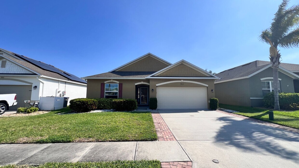 Primary Photo - STUNNING 3 Bedroom/2 Bathroom Home in Titu...