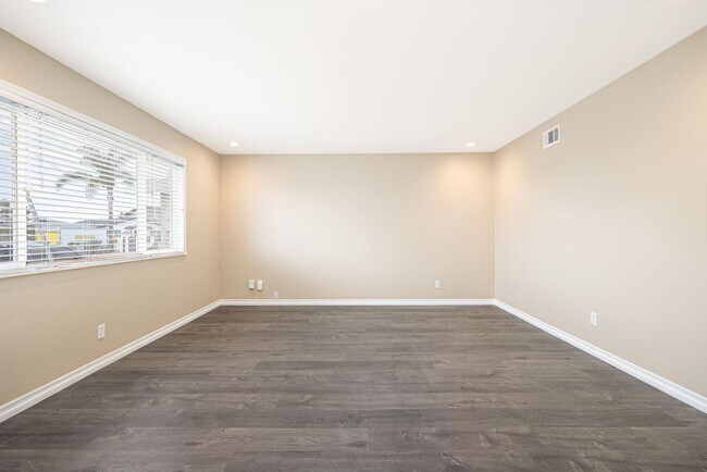 Foto del edificio - Single family home for rent 4bed/2bath! -$...