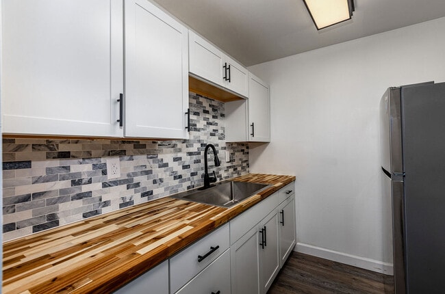 Building Photo - Residence at 249