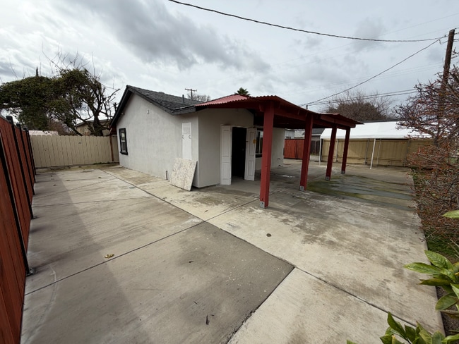 Building Photo - 1709 Margaret Way