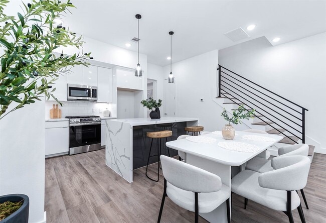 Building Photo - 3509 McIlhenny St