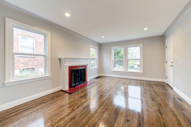 living room - 7735 Snowden Ave
