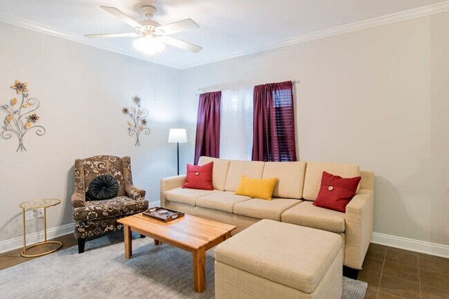 Foto del edificio - 213 Hazel St