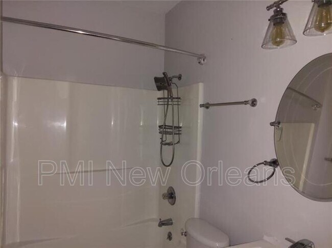 Foto del edificio - 3621 Delachaise St