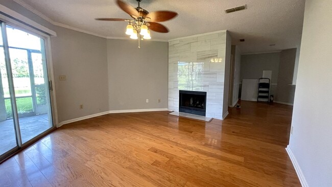 Building Photo - 800 Ironwood Dr