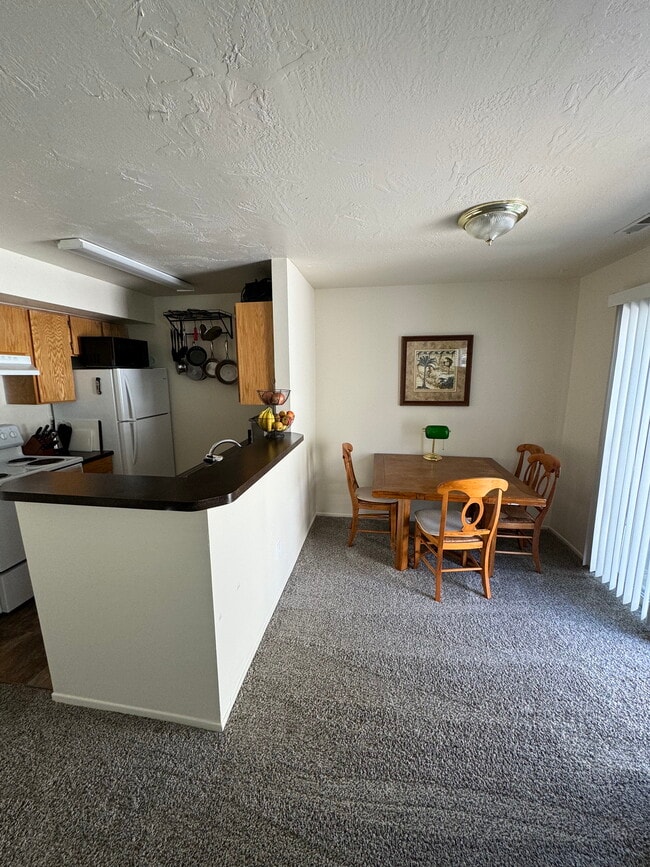 Building Photo - 841 E Arcadia Green Way
