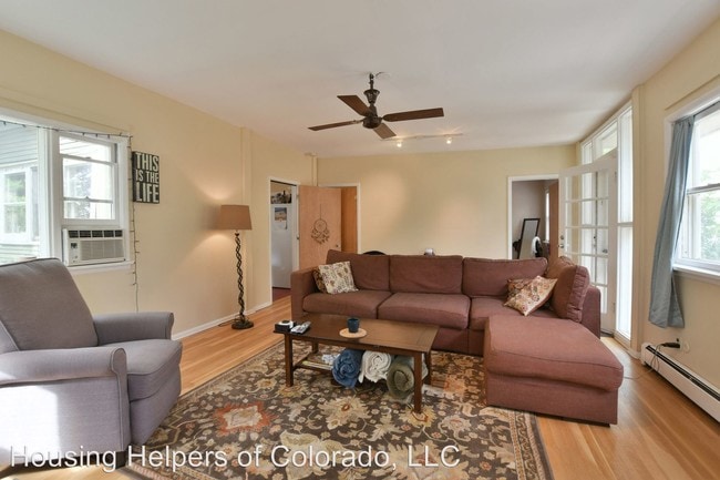 Building Photo - 3 br, 2.5 bath House - 2212 Pine Street