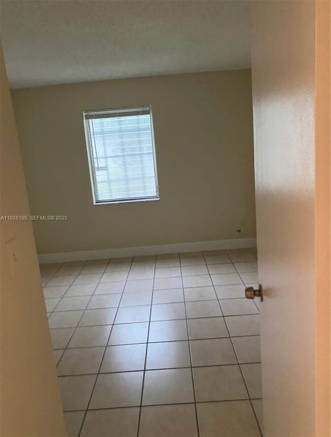 Foto del edificio - 8701 SW 141st St