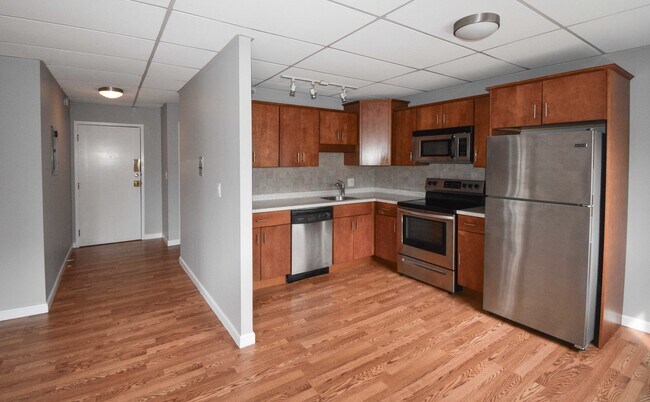 Kitchen - 549 E 4th St