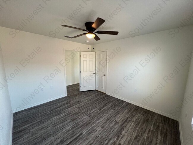 Foto del edificio - 2130 Bobwhite Ct