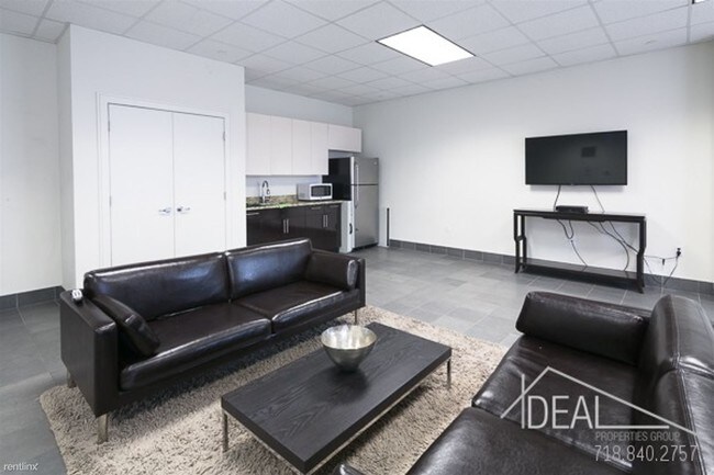 Foto del edificio - 1562 Fulton St