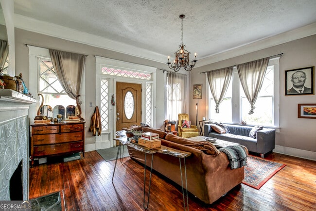 Building Photo - 45 Doyle St SE