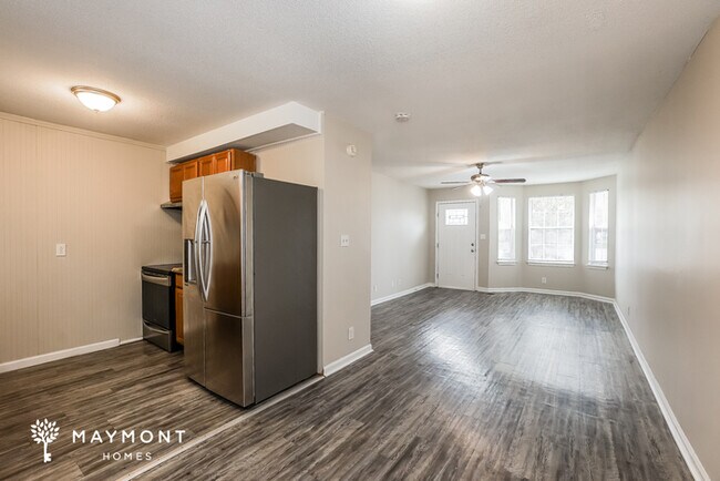 Foto del edificio - 379 Donna Dr