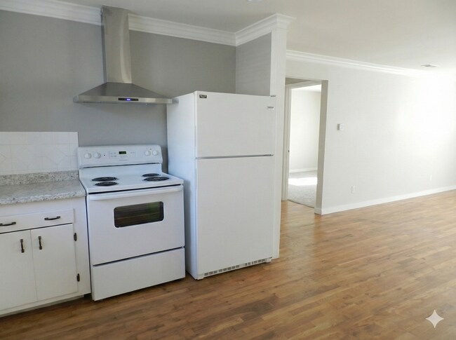 Foto del edificio - Fully renovated 2-BR Home – Space for Everything!