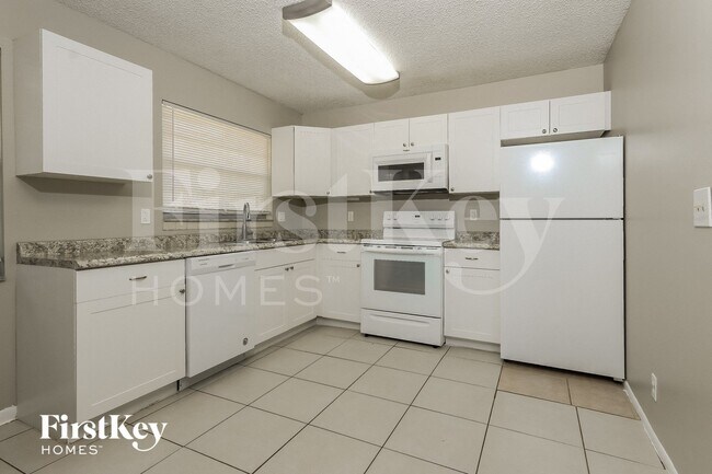 Foto del edificio - 220 Broward Ave