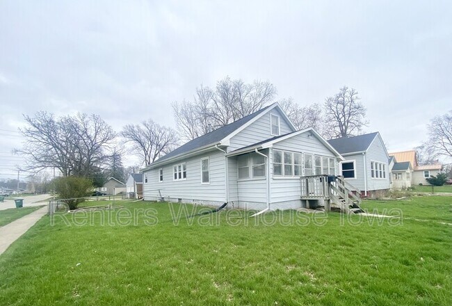 Building Photo - 441 2nd St