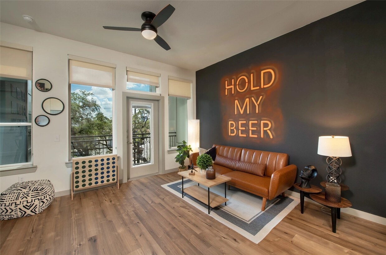 Building Photo - 1107 Shepherd Dr