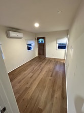 Building Photo - 724 Crestmoore Pl