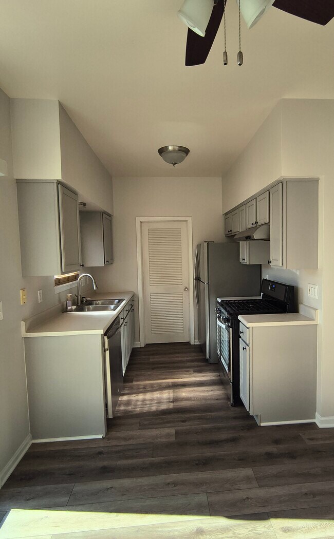 Foto del edificio - 22241 W Niagara Trl