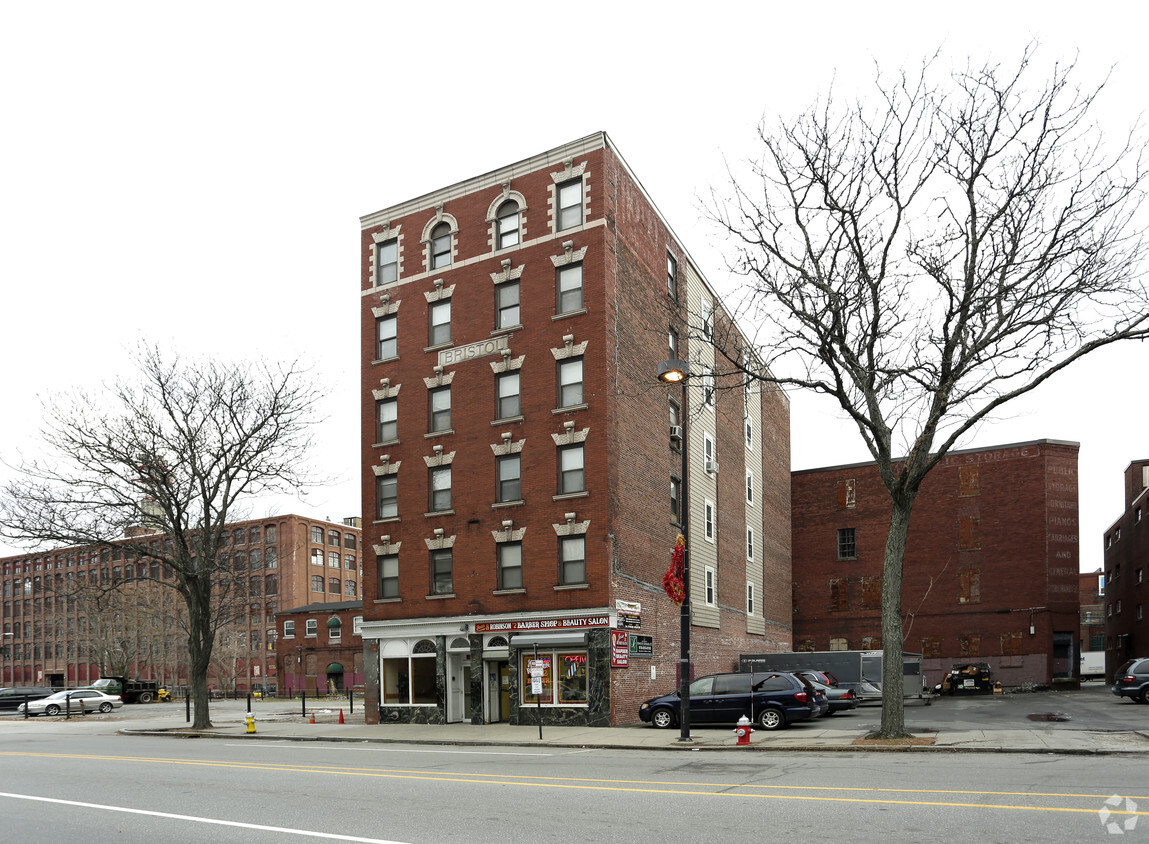 Foto principal - 572-574 Essex St