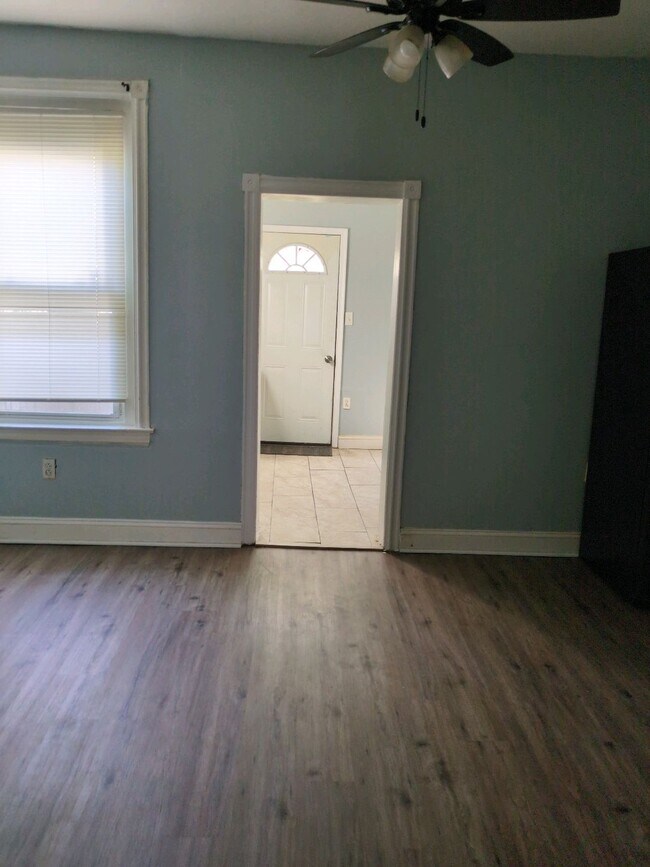 Foto del edificio - 714 E 22nd St