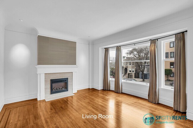 Foto del edificio - Sun-filled Presidio Heights Residence w/ Private Deck, Hot Tub & Garage Parking