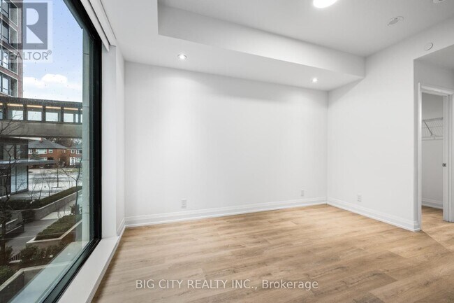 Building Photo - 36 Brentcliffe Rd