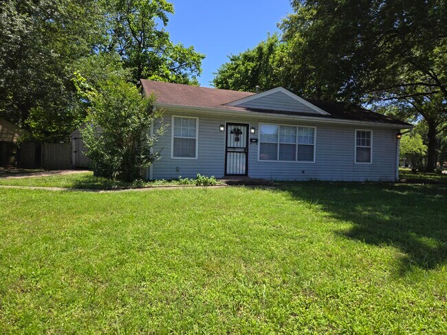 Foto del edificio - 4355 Bayliss Ave