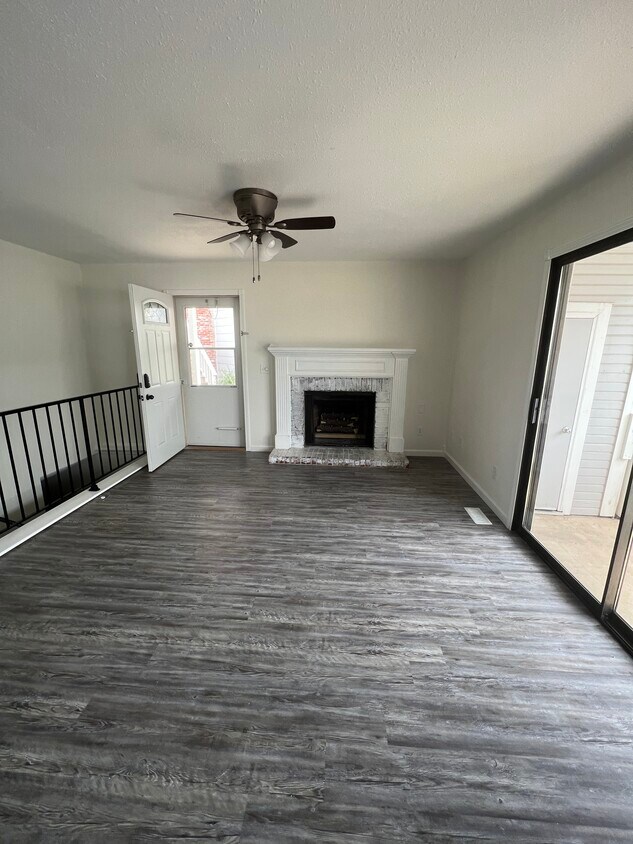 1717 S Cypress St Unit 1212, Wichita, KS 67207 Condo for Rent in