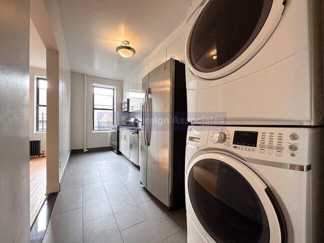 Building Photo - 282 Cabrini Boulevard