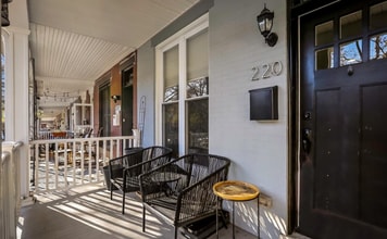 Building Photo - 220 W Lorraine Ave