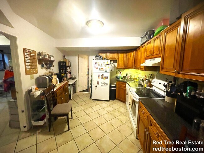 Building Photo - 35 Cummings Rd