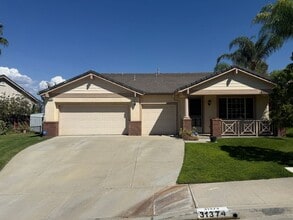 Building Photo - 31374 Countryside Ln