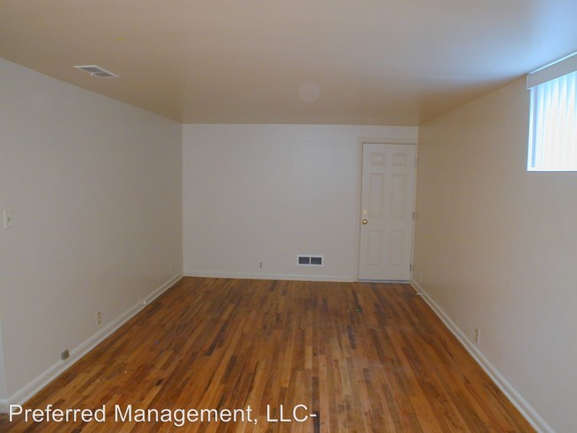 Building Photo - 1519 Hot Springs Ave