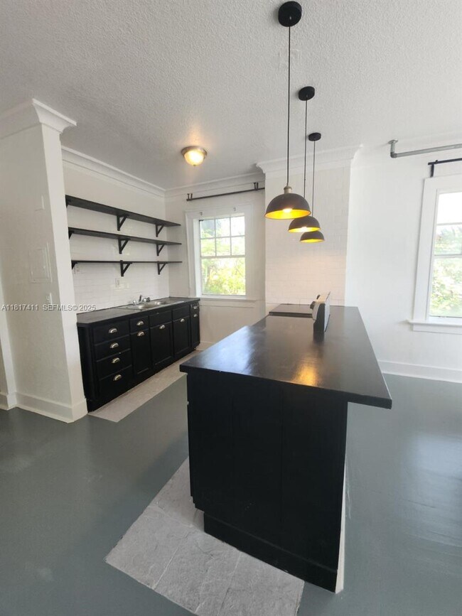 Foto del edificio - 1611 Michigan Ave