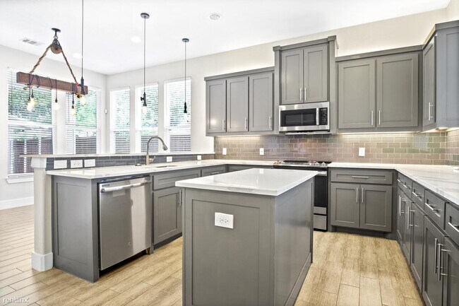 Building Photo - 3 br, 2 bath House - 616 Hartsdale Drive M...