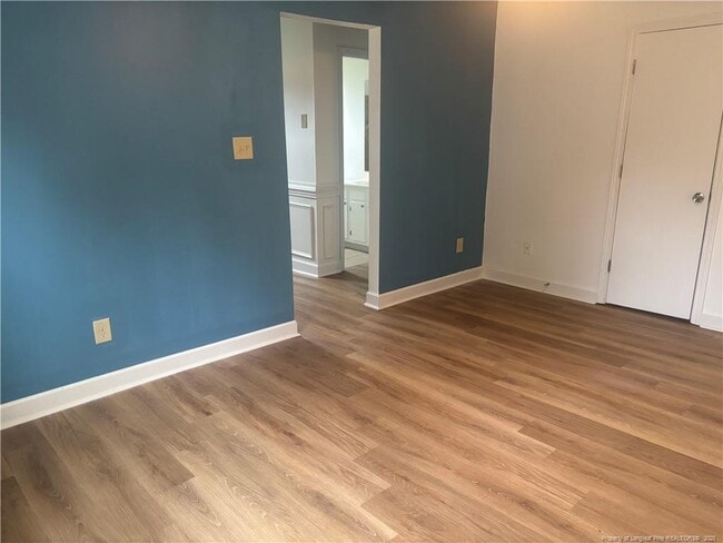 Building Photo - 214 Crabapple Cir