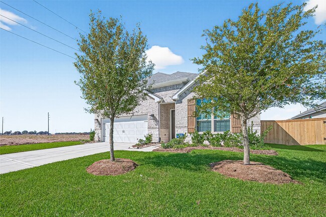 Foto del edificio - 5210 Hazel Vis Ln