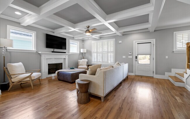 Building Photo - 1449 Madison St