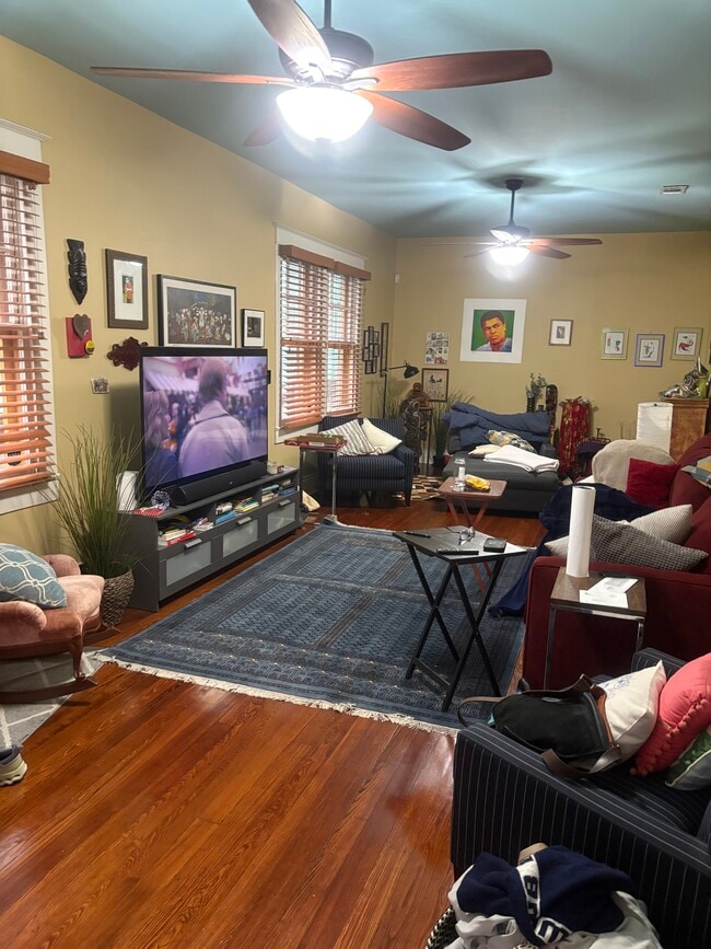 Foto del edificio - 4717 Laurel St