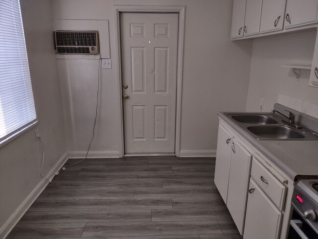 Building Photo - 13103K