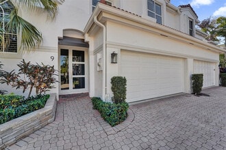 Building Photo - 1610 NE 1st St