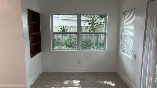 Foto del edificio - 1140 SW 30th St